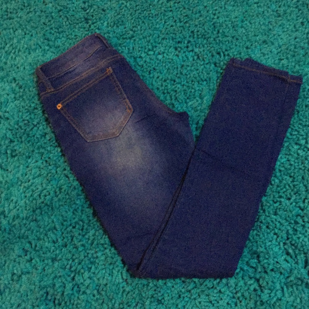 Juniors Skinny Jeans.